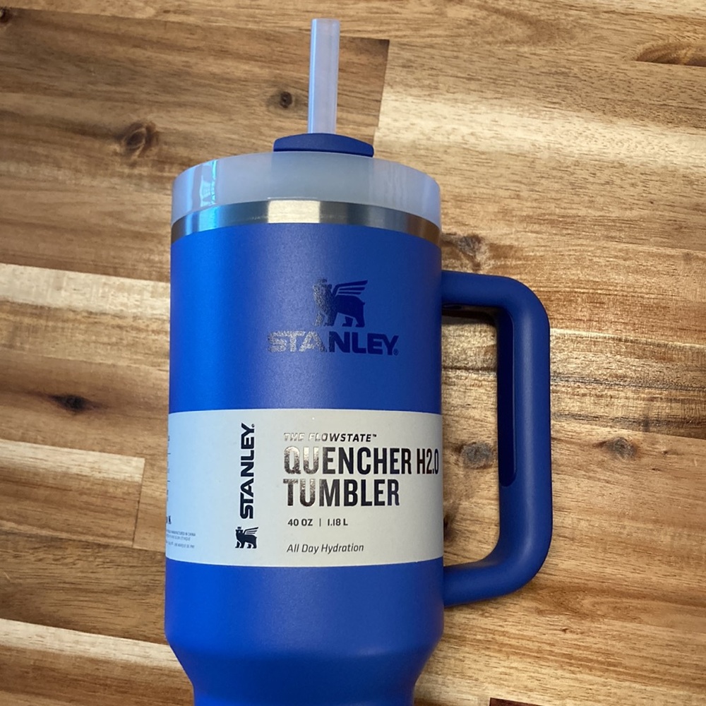 NWT Stanley 40oz. Quencher H2.0 Tumbler- Iris
